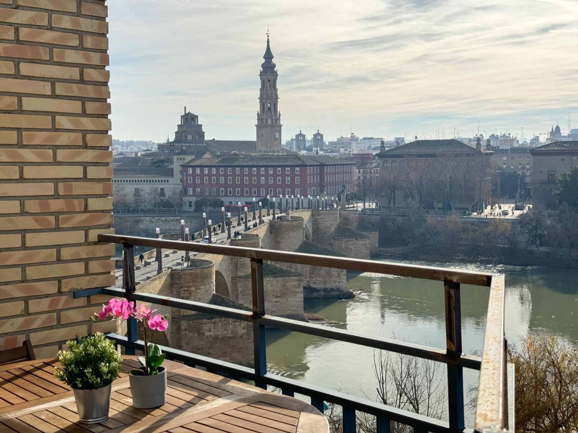 El Puente Del Pilar Comotucasa 萨拉戈萨 外观 照片