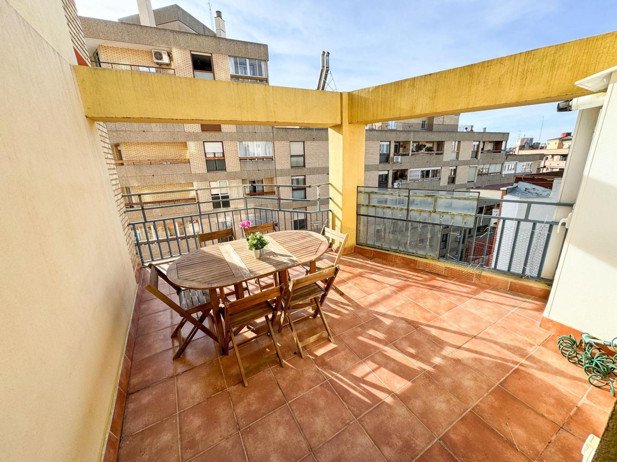 El Puente Del Pilar Comotucasa 萨拉戈萨 外观 照片